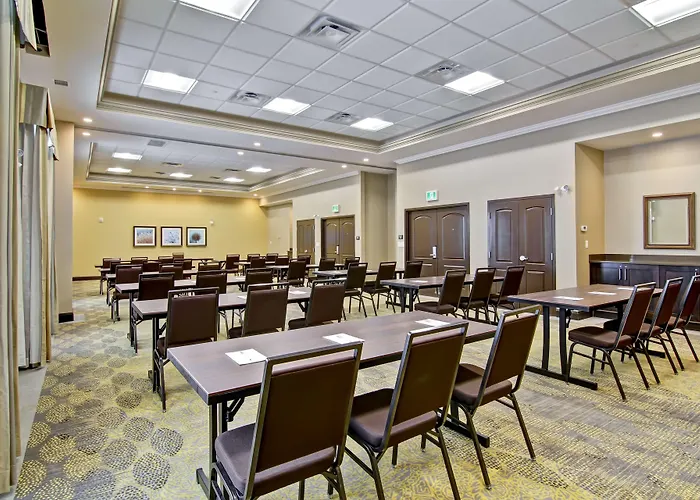 Hampton Inn & Suites By Hilton Saskatoon Airport
